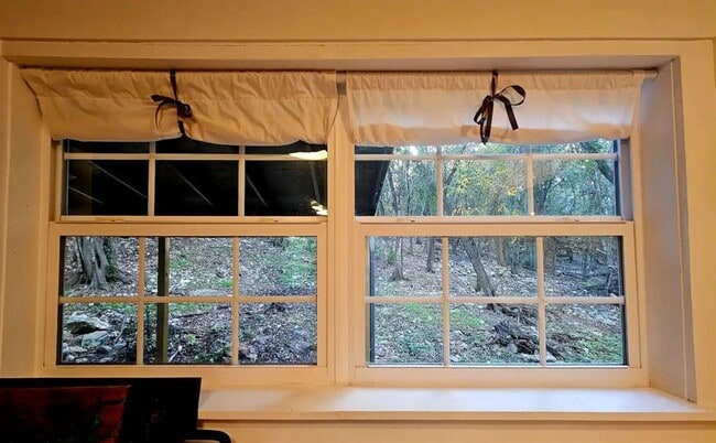 Building Photo - 835 Old Ranch Rd 12