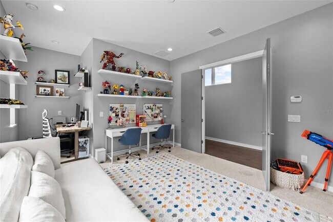 Building Photo - 3624 S Gardenia Ave