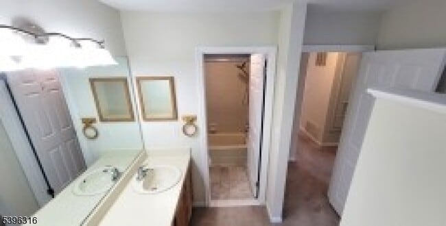 Building Photo - 64 Encampment Dr