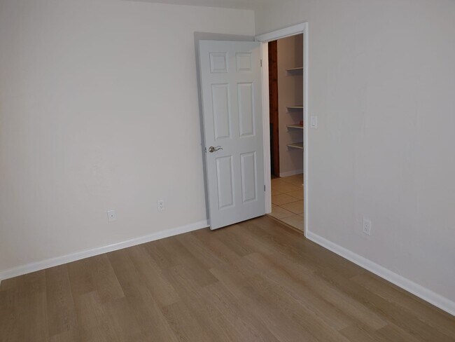 Building Photo - 4405 SW 74th Terrace