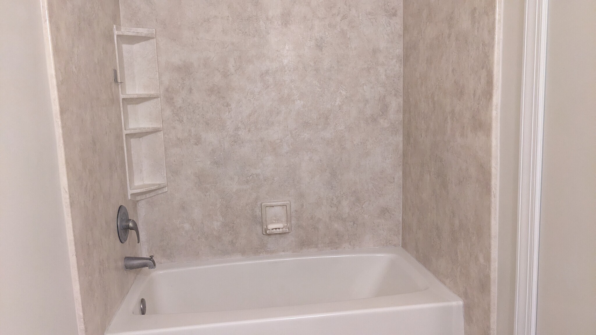 Building Photo - 123 Greene Dr