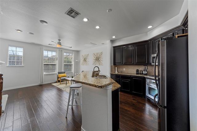 Building Photo - 5713 Knox Dr