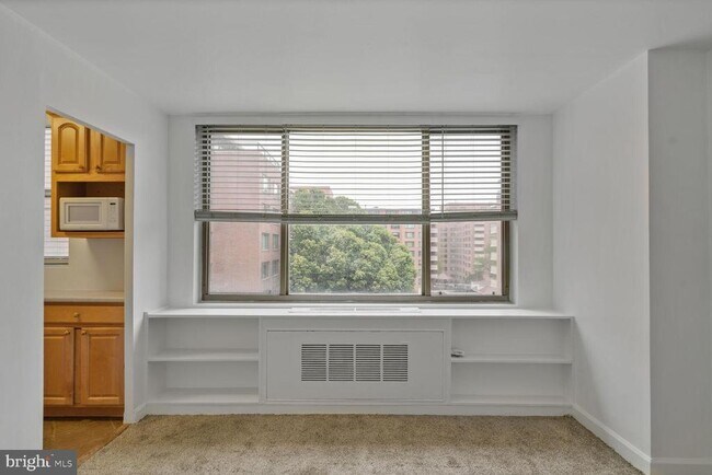 Building Photo - 1121 Arlington Blvd