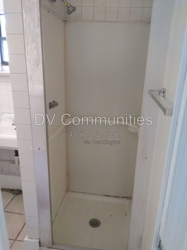 Building Photo - 2609 4th St S