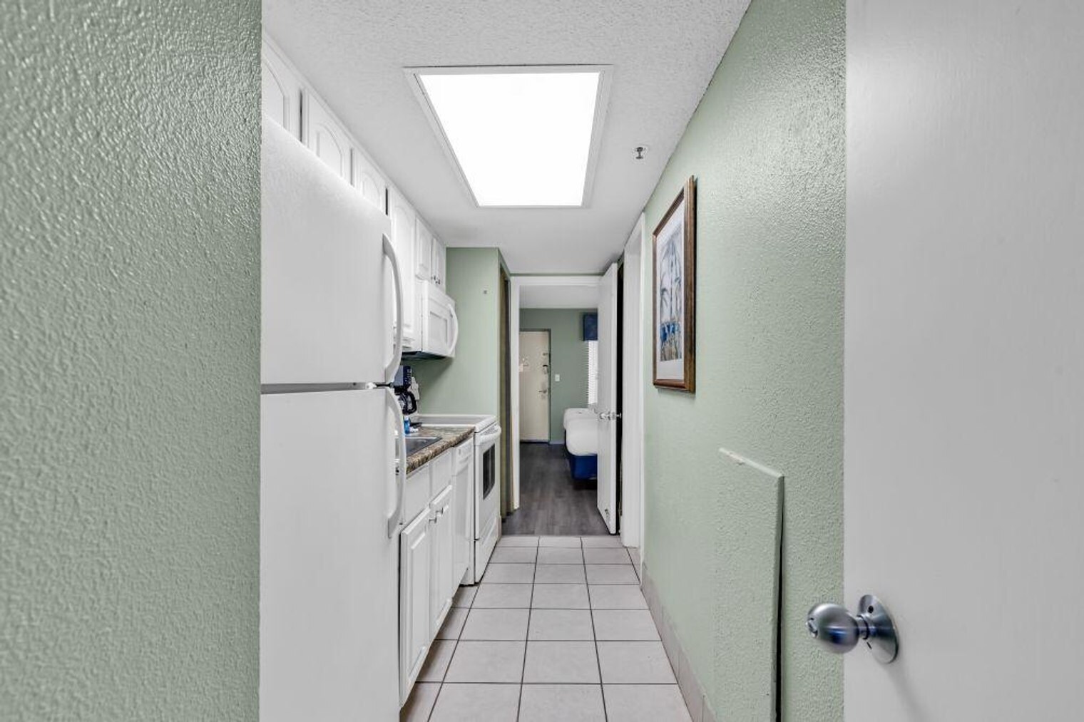 Building Photo - 2106 N Ocean Blvd
