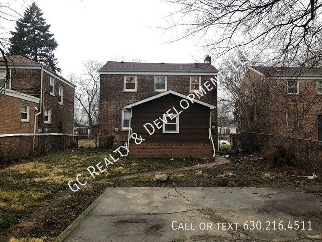 Building Photo - ***3 BDRM / PARTIALLY FINISHED BASEMENT / ...