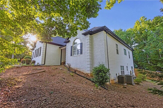 Building Photo - 151 Dumar Ln