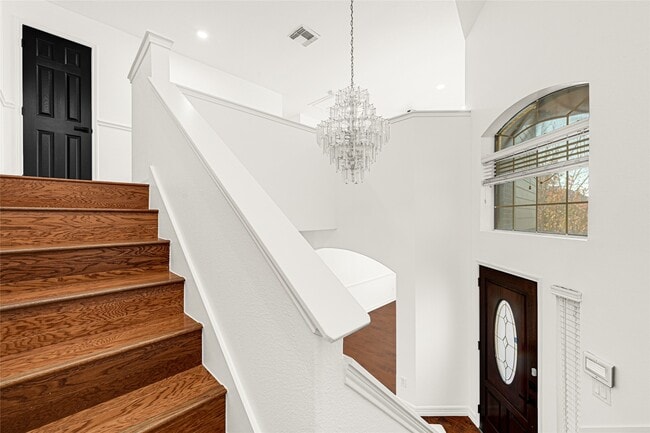 Building Photo - 15911 Breanna Ln