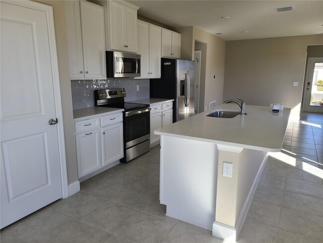 Building Photo - 10013 Daybreak Glen