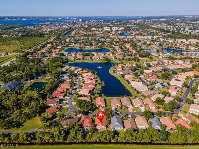 Building Photo - 9841 Las Casas Dr