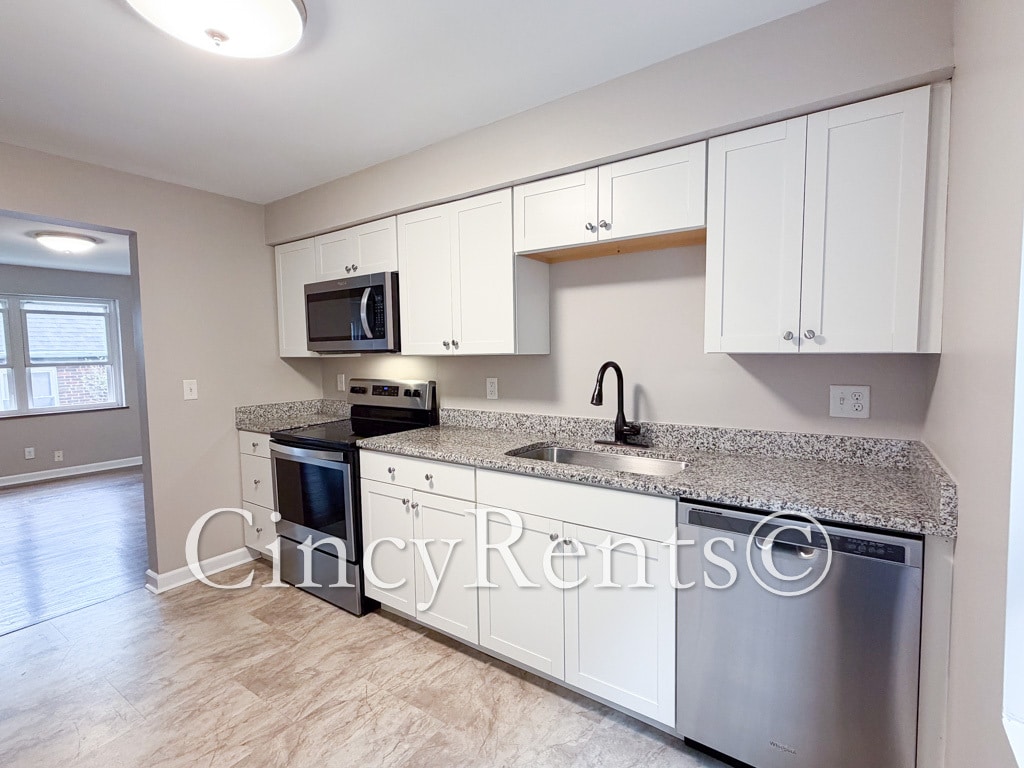 Building Photo - 4105 Paxton Woods Dr