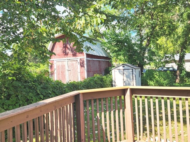 Building Photo - 630 Morningside Dr