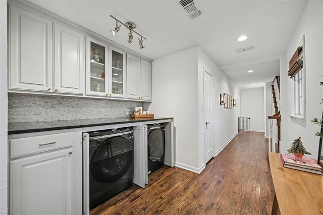 Building Photo - 2100 Daisy Ln