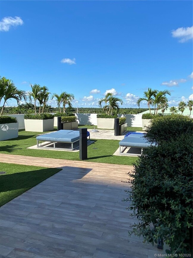 Building Photo - 5300 Paseo Blvd