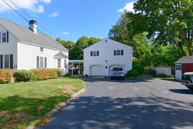 Building Photo - 65 Pleasant St