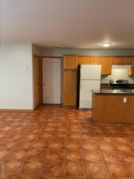 Building Photo - 24002 Wedgewood Cir