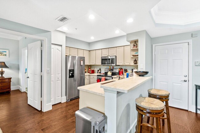 Building Photo - 2040 Alta Meadows Ln