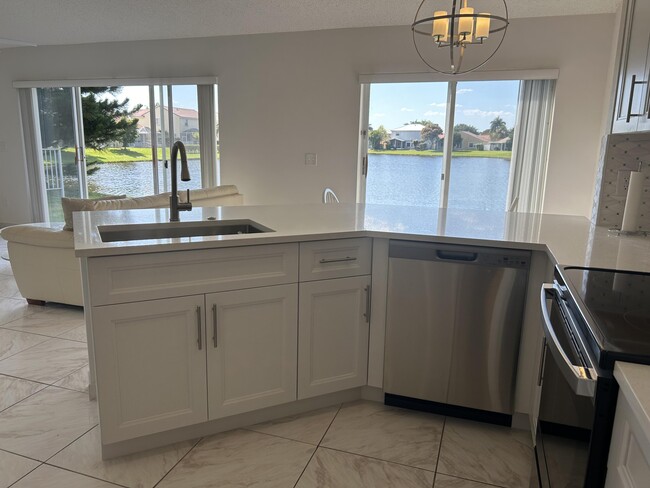 Building Photo - 9589 Tavernier Dr