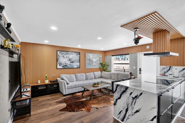 Building Photo - 363 Washington Ave