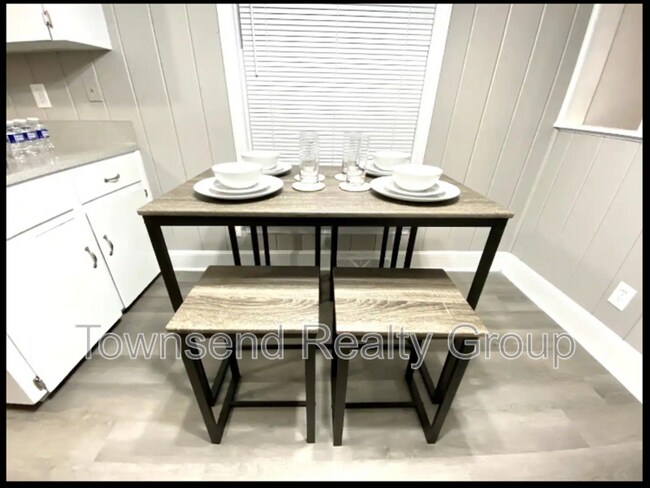 Building Photo - 6718 Woodstream Dr