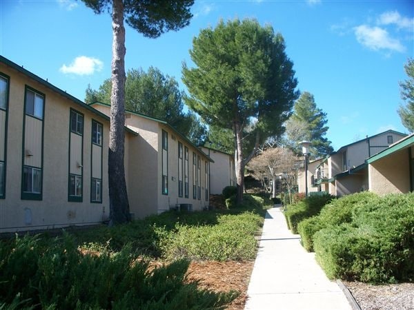 Primary Photo - Riverview Apartments