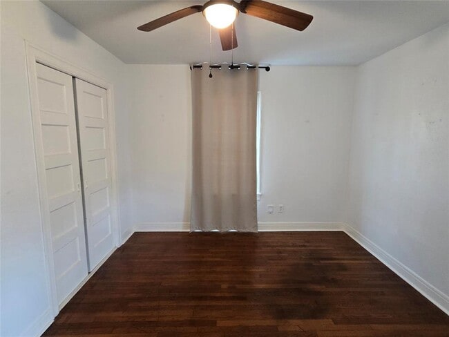 Building Photo - 4315 Avenue L
