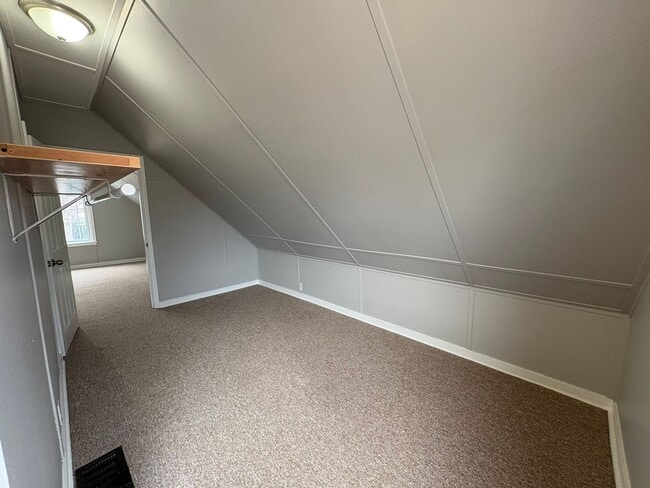 Building Photo - Newly Renovated 2 Bedroom House in Avalon!