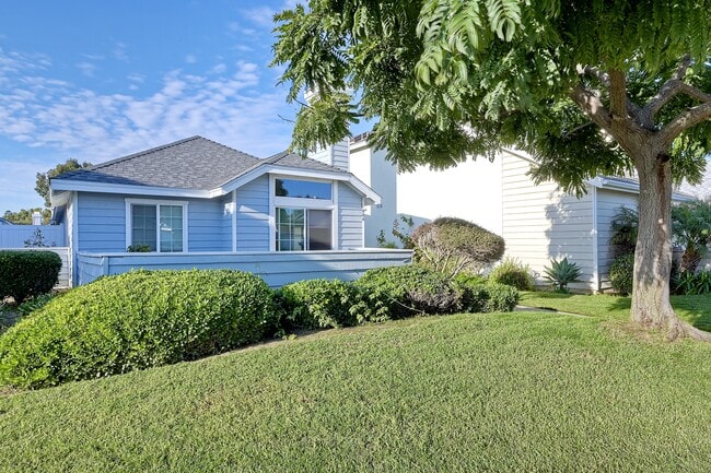 Primary Photo - 806 Windward Ln