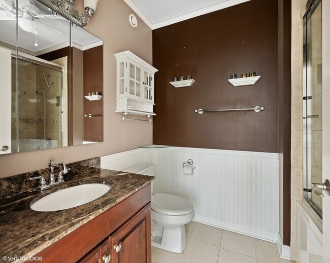 Building Photo - 201 N Westshore Dr