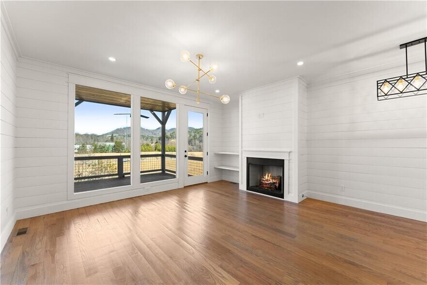 Building Photo - 35 Cottonwood St