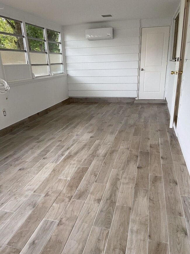 Building Photo - Single family home