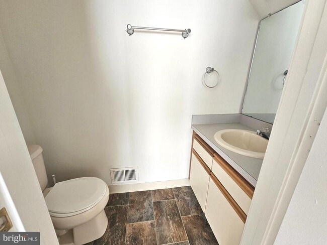 Building Photo - 38 Heatherfield Way