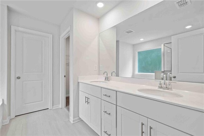 Building Photo - 279 Wells Cir