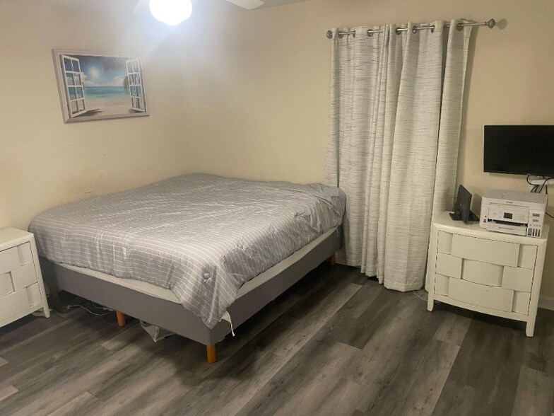 Building Photo - 623 Whitehall Rd