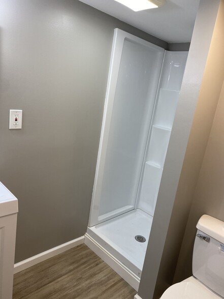 Basement Bath2 - 231 Melrose Ct