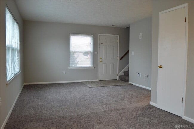 Building Photo - 1215 Robbins Run Ct