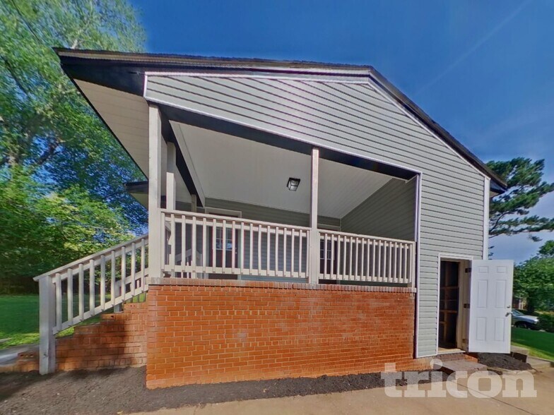 Building Photo - 5530 Wedgewood Dr