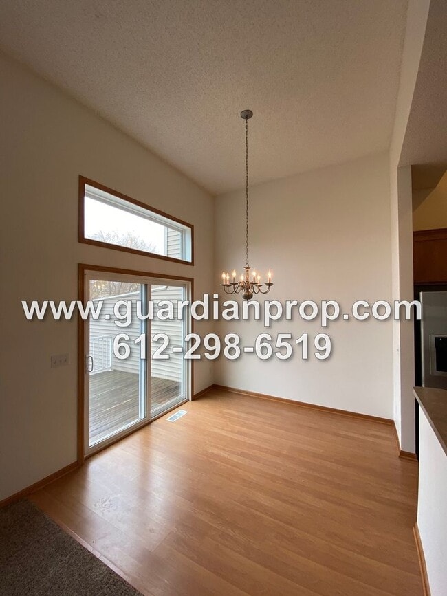 Building Photo - 15435 Foster Dr N