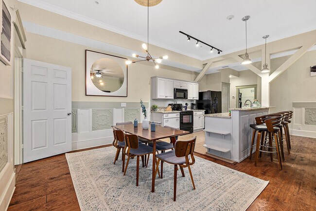 Building Photo - 92 Washington St