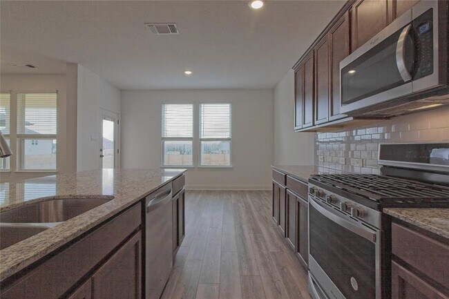 Building Photo - 212 Turnbuckle Bnd