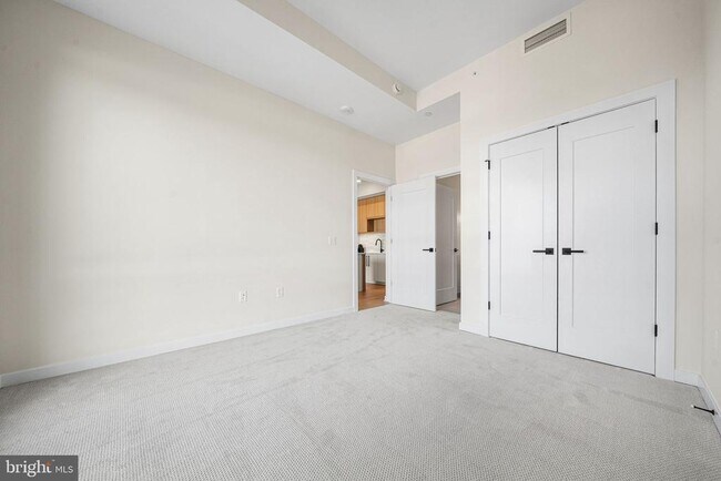 Building Photo - 255 W Falls Station Blvd