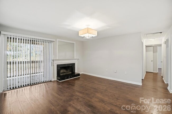 Building Photo - 4948 Sardis Rd