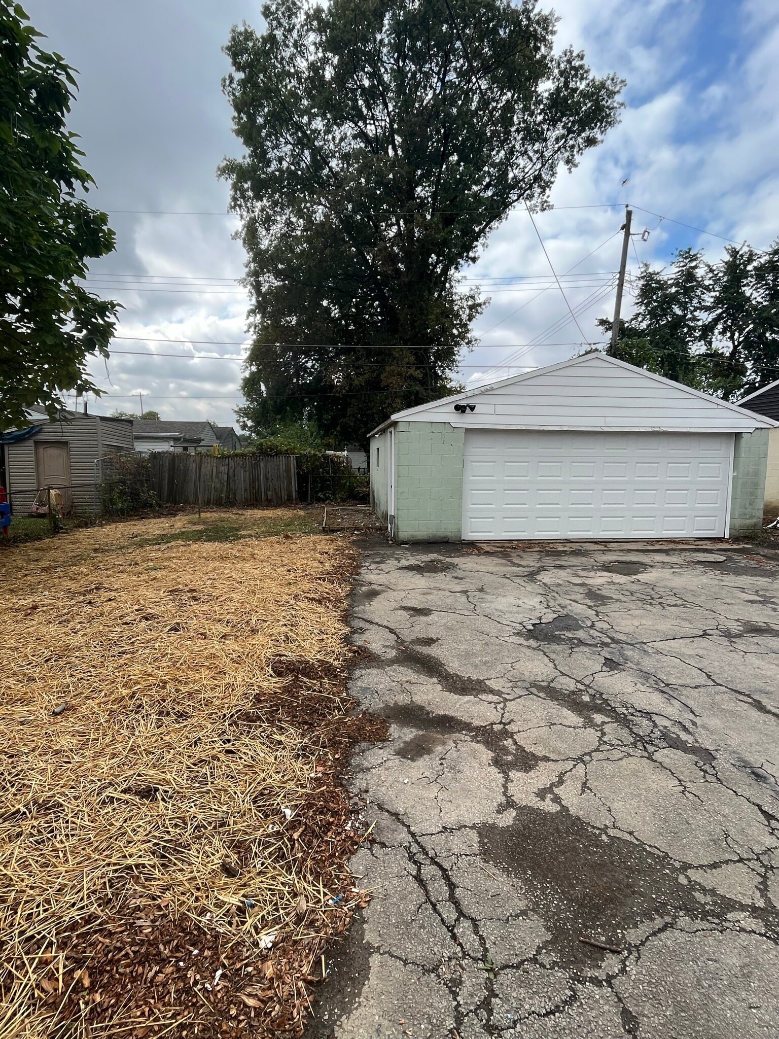 Building Photo - 2091 Penrose Dr