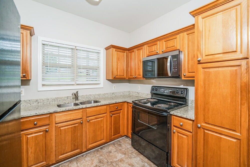 Building Photo - 310 Hidden Ridge Dr