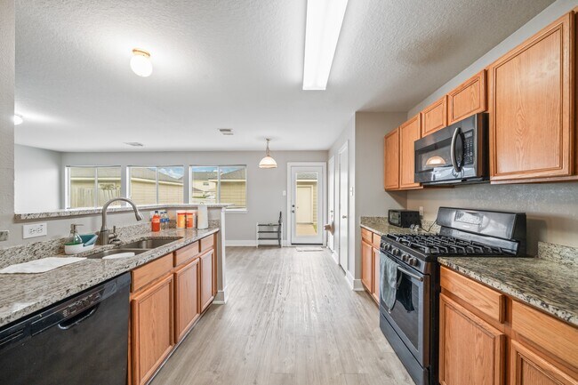 Building Photo - 20931 Walder Ct