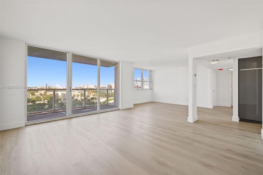 Building Photo - 650 West Ave