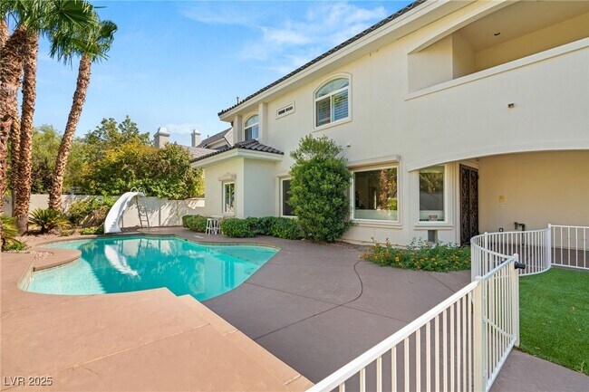 Building Photo - 2272 Coral Ridge Ave