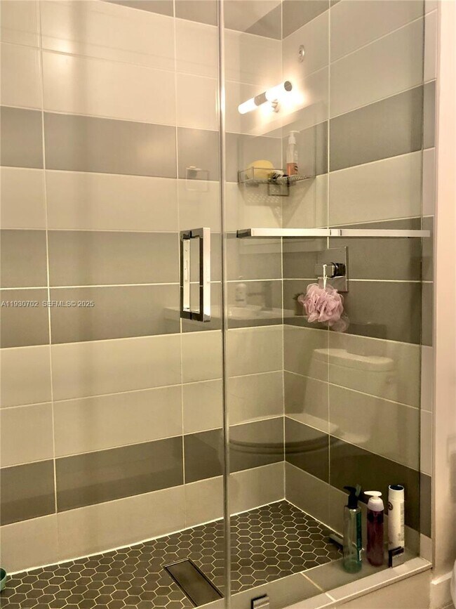 Building Photo - 1700 Meridian Ave