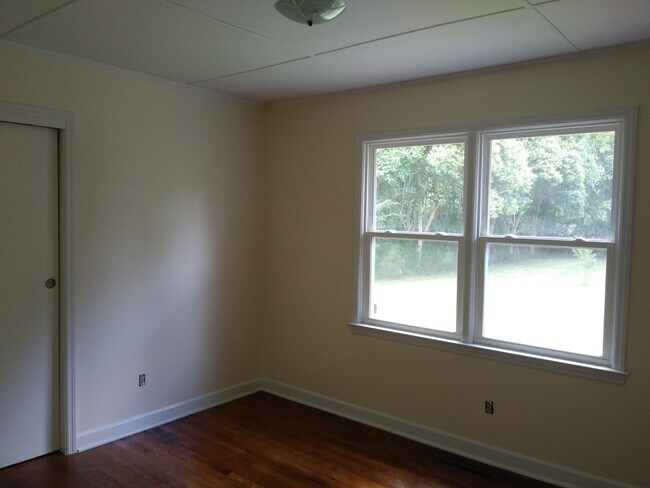 Building Photo - 2100 Opal St