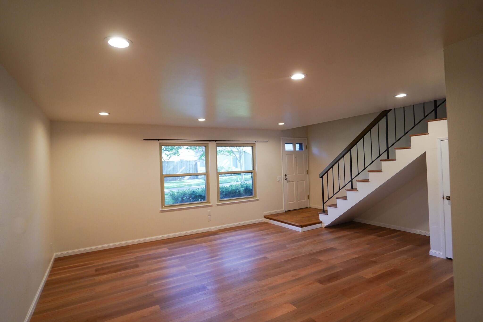 Building Photo - 2396 Shoreside Ct
